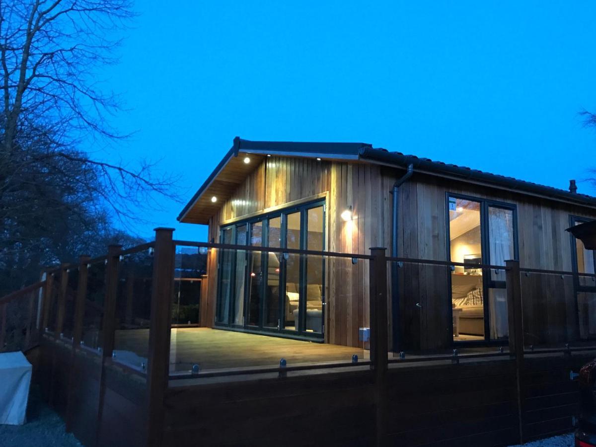 Loubi'S Lakeside Lodge Уиндермир Экстерьер фото