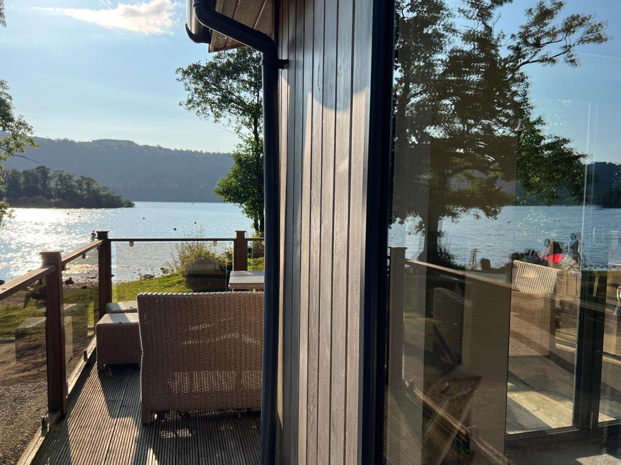 Loubi'S Lakeside Lodge Уиндермир Экстерьер фото